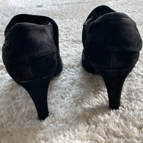 Tahari Women Shoes Black Suede Heel Boots Slip On Bootie Size 8.5M - Picture 12 of 12